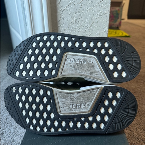 Adidas nmd r1 boost trace cargo olive green sz 8 - Picture 8 of 8